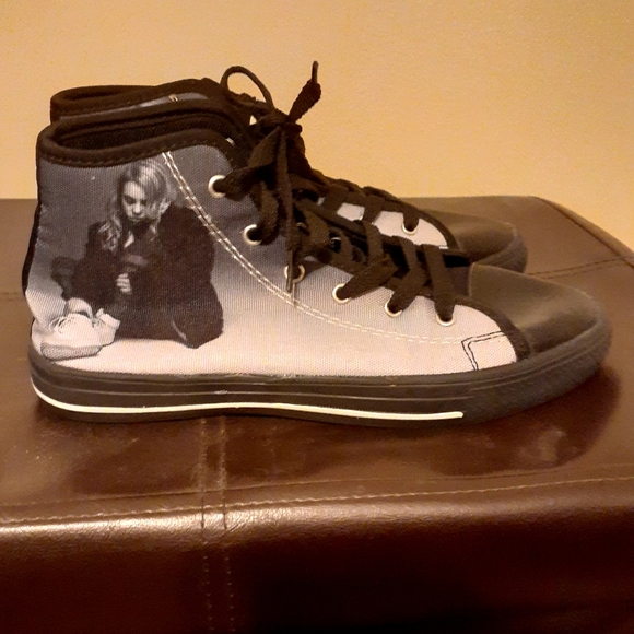 Billie Eilish Lace up shoes - Picture 3 of 5